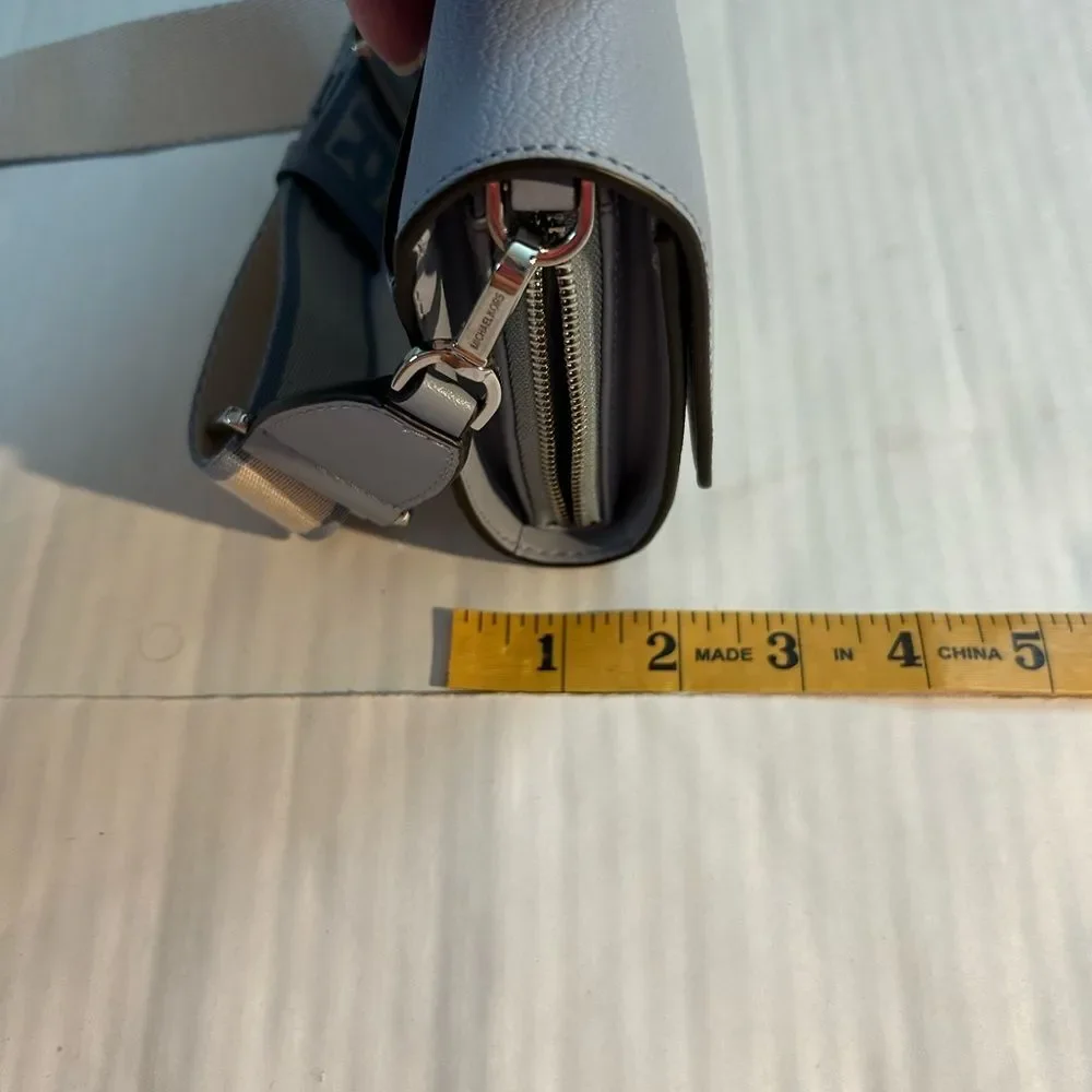 Michael Kors Jet Set Light Blue Large Leather Crossbody Bag - Picture 15 of 16